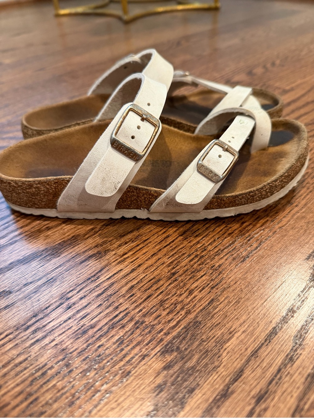 Kids White Birkenstocks - Picture 3 of 3